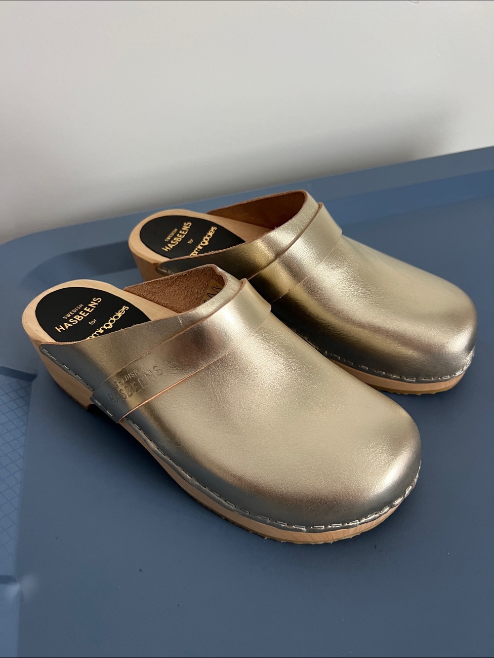 Swedish Hasbeens for bloomingdale’s wooden metallic gold slip on clogs 36